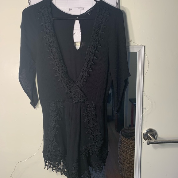 Black Ambiance Romper - Picture 1 of 5
